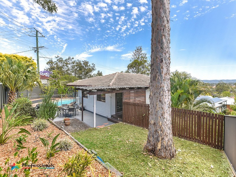 2 Pinnata Court, Everton Hills QLD 4053