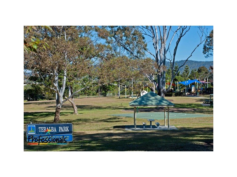 73 Gordon Parade, Everton Park QLD 4053