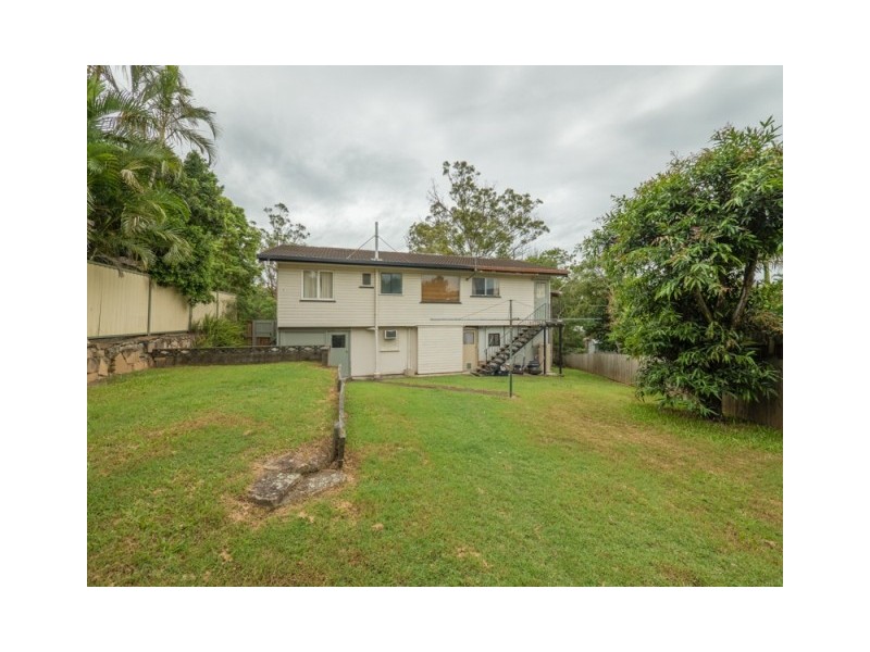 3 Baronia Court, Everton Hills QLD 4053