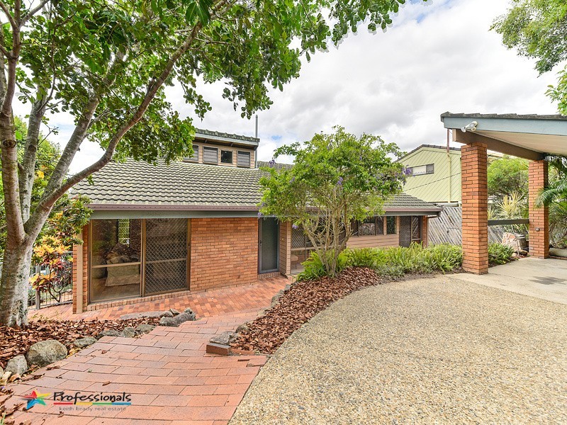 21 Acacia Street, Everton Hills QLD 4053