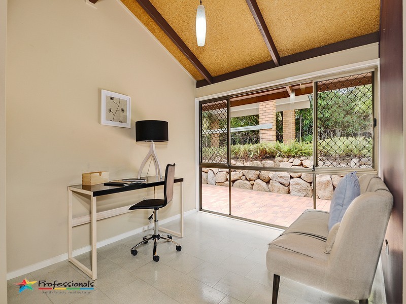 21 Acacia Street, Everton Hills QLD 4053