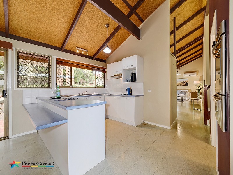 21 Acacia Street, Everton Hills QLD 4053