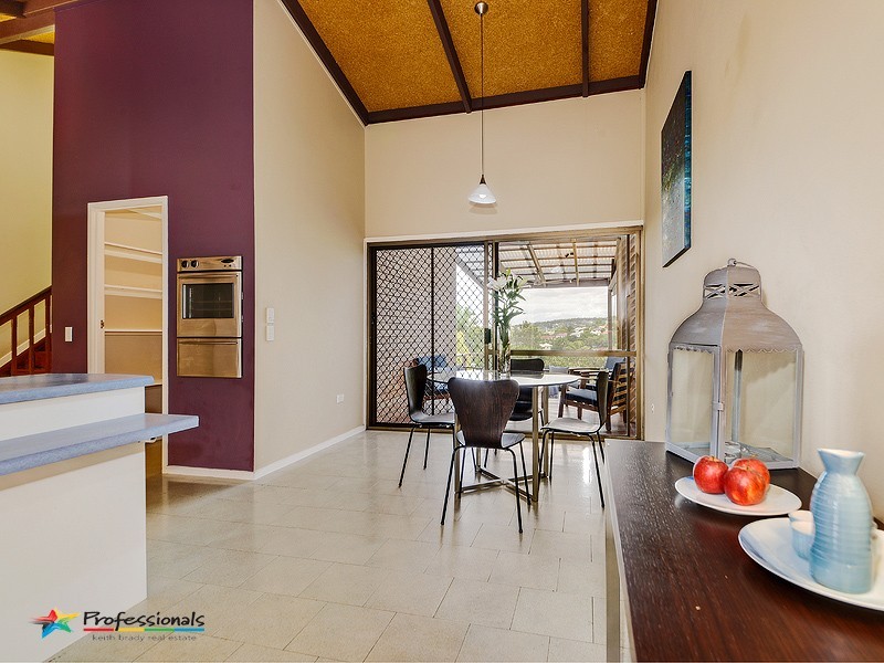 21 Acacia Street, Everton Hills QLD 4053