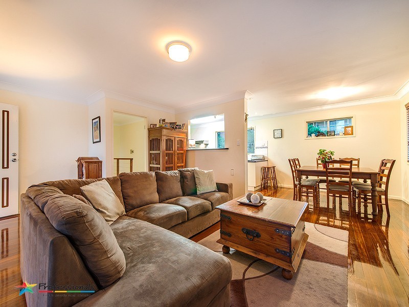 7 Bogart Street, Stafford Heights QLD 4053