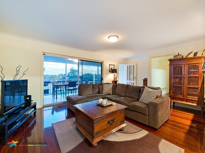 7 Bogart Street, Stafford Heights QLD 4053