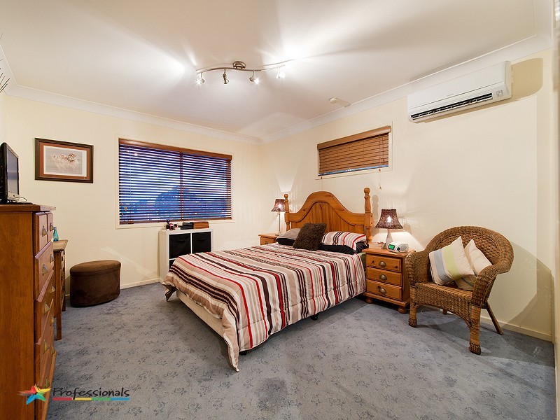 7 Bogart Street, Stafford Heights QLD 4053