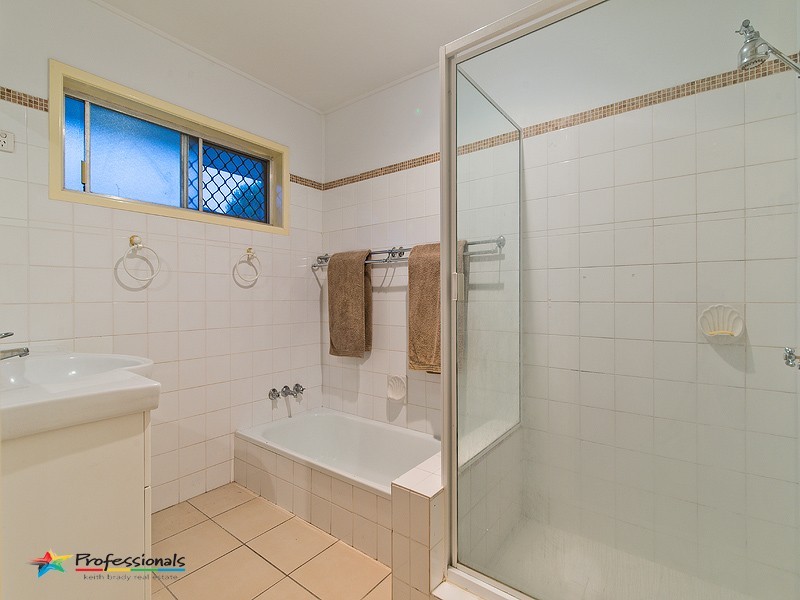 7 Bogart Street, Stafford Heights QLD 4053