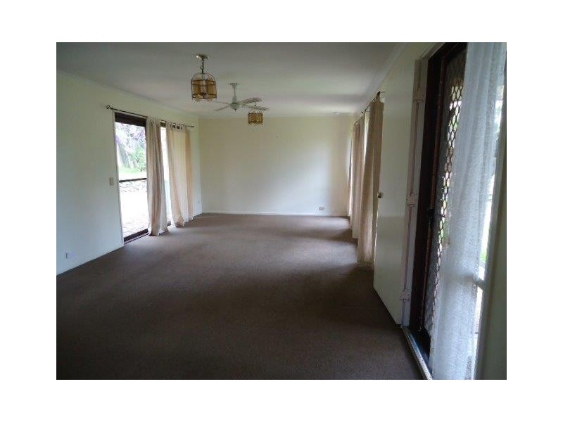 18 Hylacola Drive, Albany Creek QLD 4035