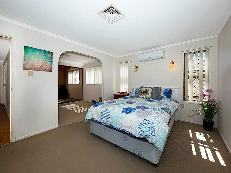 17 Hagman Street, Stafford Heights QLD 4053