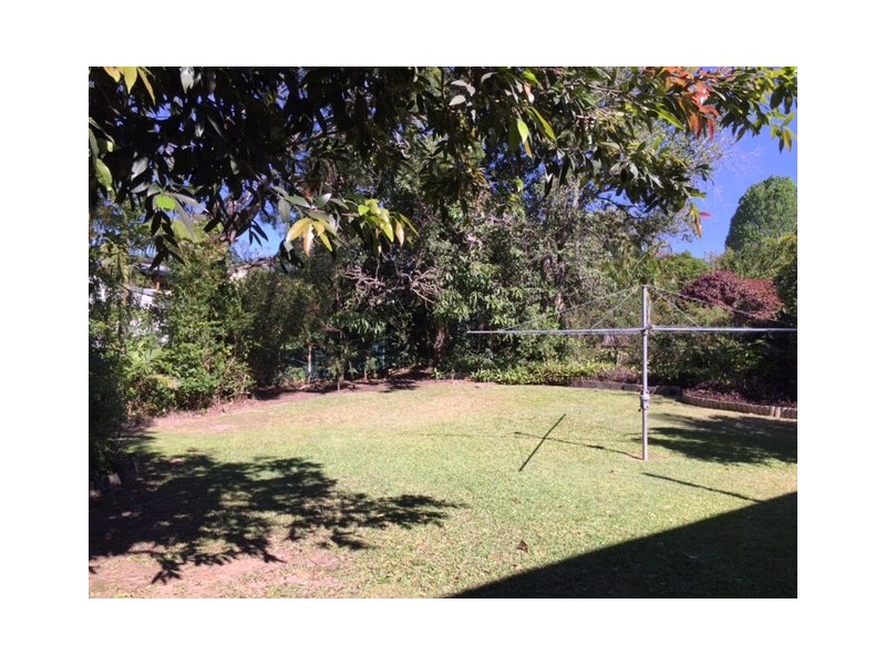 17 Euratha Street, Stafford Heights QLD 4053