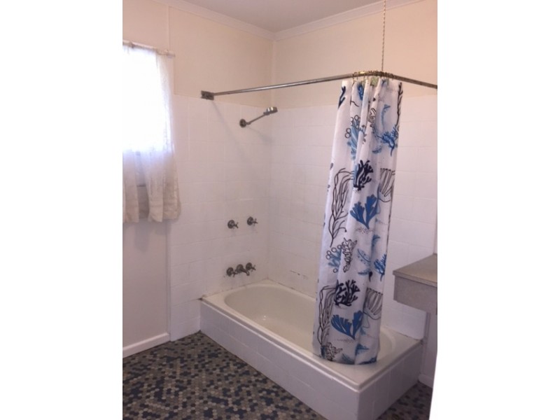 17 Euratha Street, Stafford Heights QLD 4053