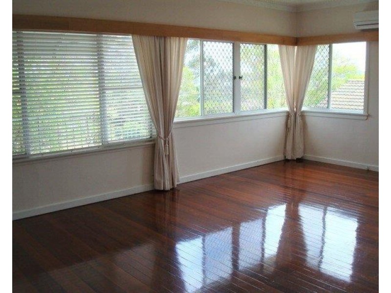 100 Byth Street, Stafford QLD 4053