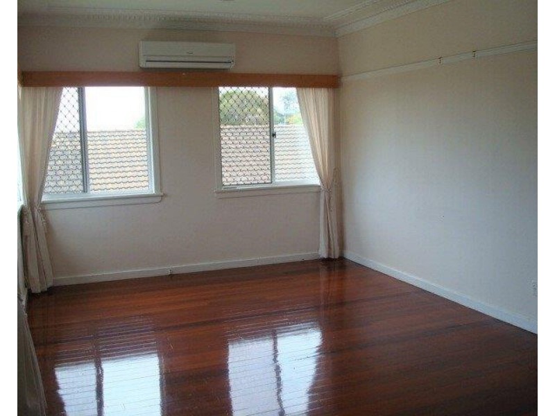 100 Byth Street, Stafford QLD 4053
