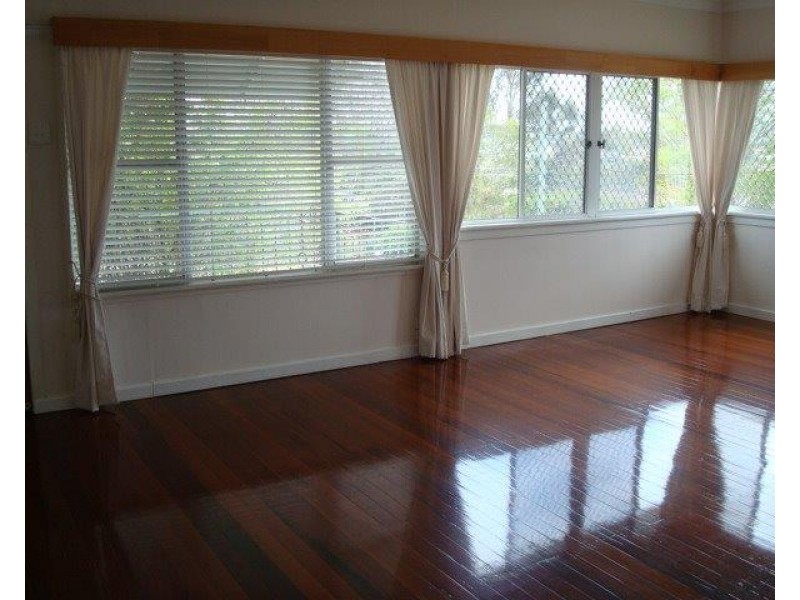 100 Byth Street, Stafford QLD 4053