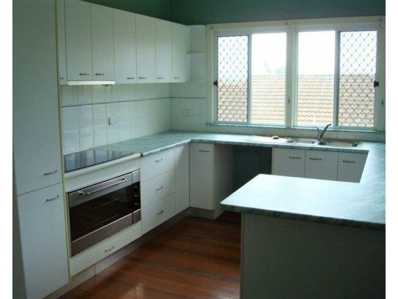 100 Byth Street, Stafford QLD 4053