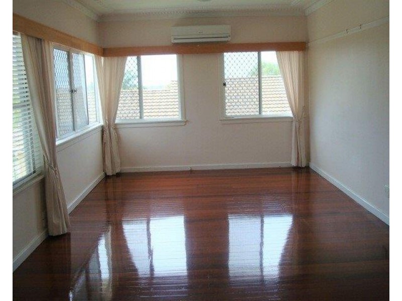 100 Byth Street, Stafford QLD 4053