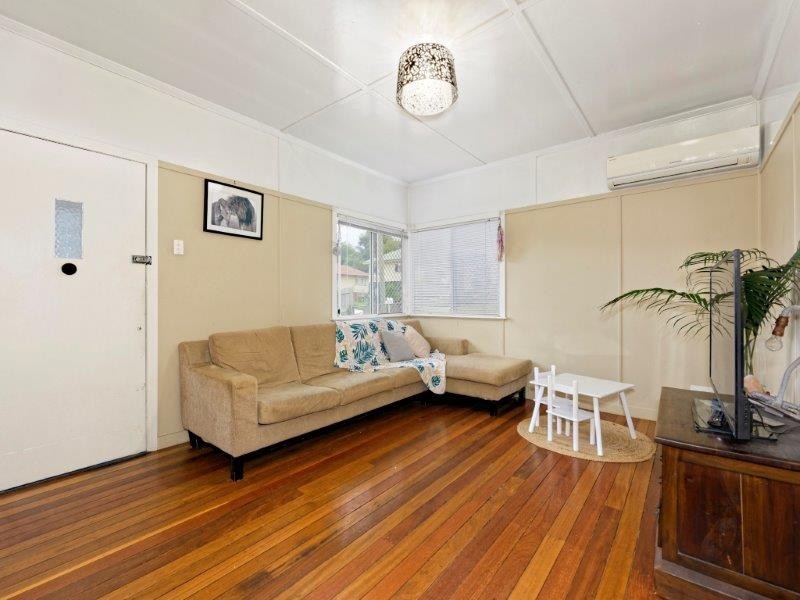 6 Armfield Street, Stafford QLD 4053