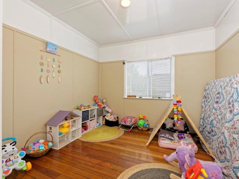 6 Armfield Street, Stafford QLD 4053