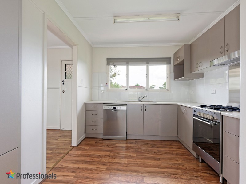 15 Ormeley Street, Stafford Heights QLD 4053