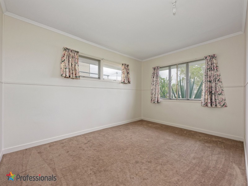 15 Ormeley Street, Stafford Heights QLD 4053