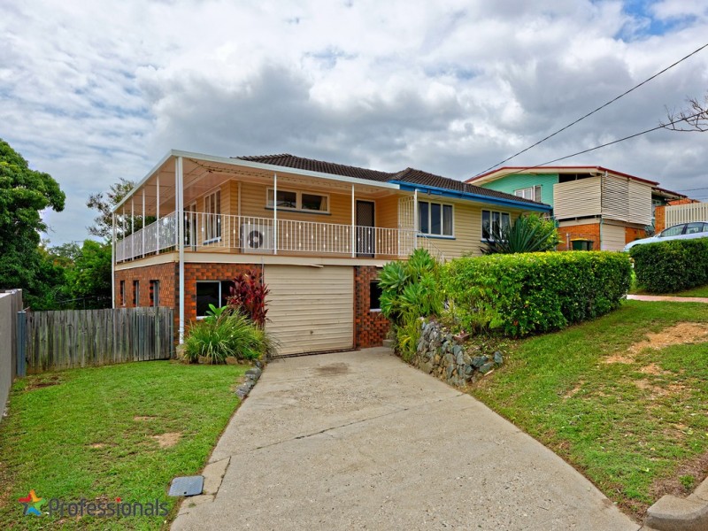 15 Ormeley Street, Stafford Heights QLD 4053