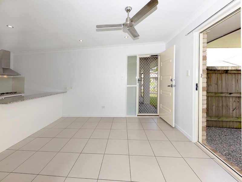 2/19 Adam Court, Kallangur QLD 4503