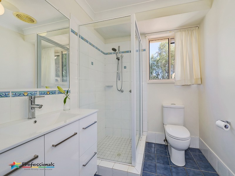 18 Soames Street, Everton Park QLD 4053