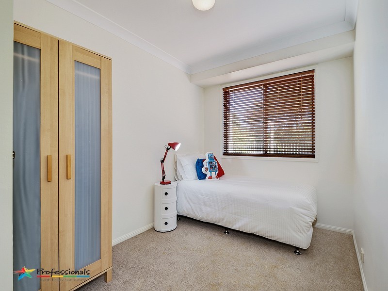 18 Soames Street, Everton Park QLD 4053