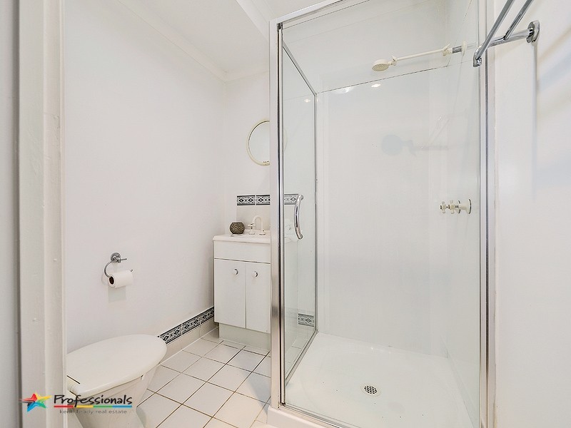 2 Kaoriki Court, Albany Creek QLD 4035