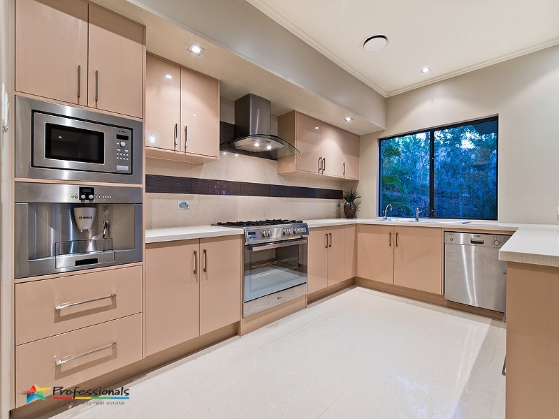 29 Atrium Way, Everton Hills QLD 4053