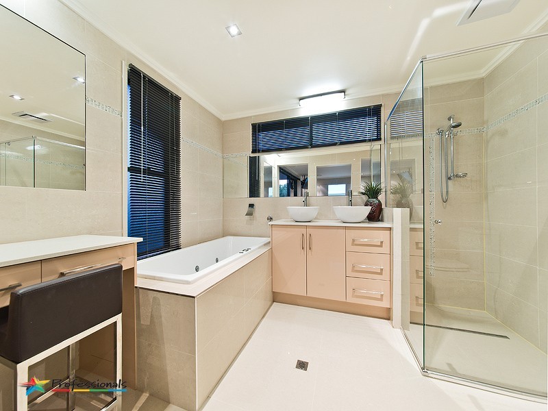 29 Atrium Way, Everton Hills QLD 4053