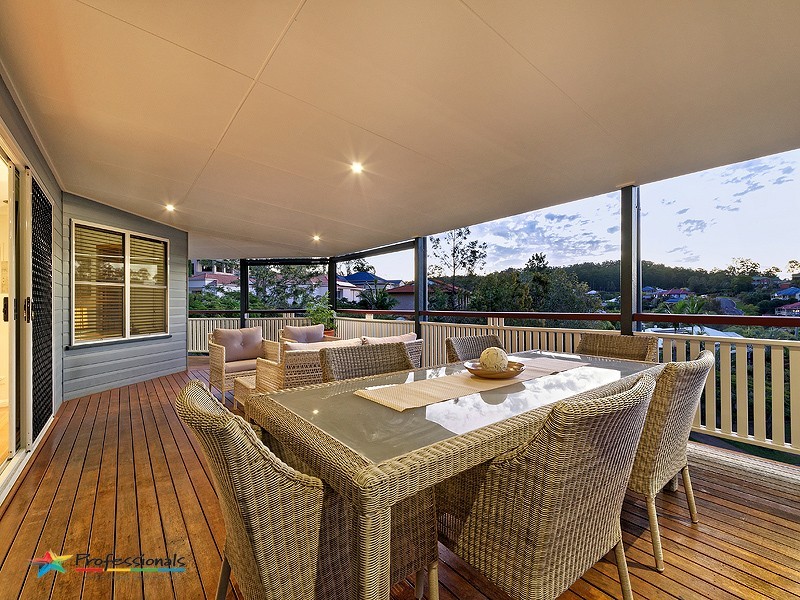 7 Dellwood Court, Ferny Hills QLD 4055