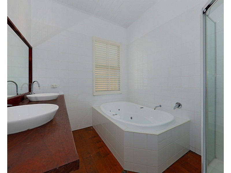 79 Erneton Street, Newmarket QLD 4051