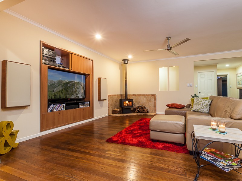 1038 South Pine Road, Everton Hills QLD 4053