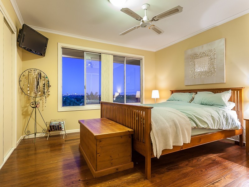 1038 South Pine Road, Everton Hills QLD 4053