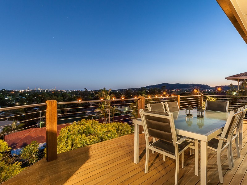 1038 South Pine Road, Everton Hills QLD 4053