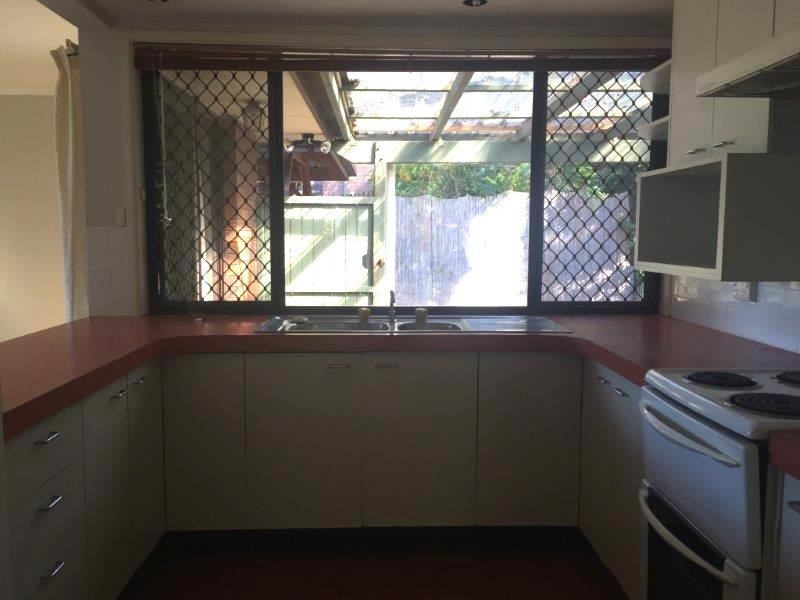 12 Wallara Street, Balmoral QLD 4171