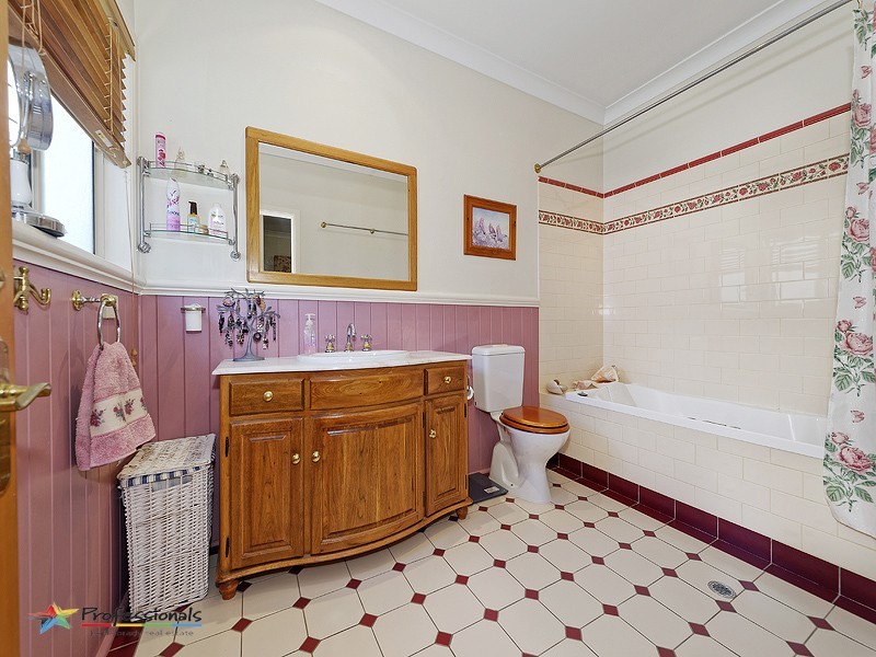 53 Rogers Parade West, Everton Park QLD 4053