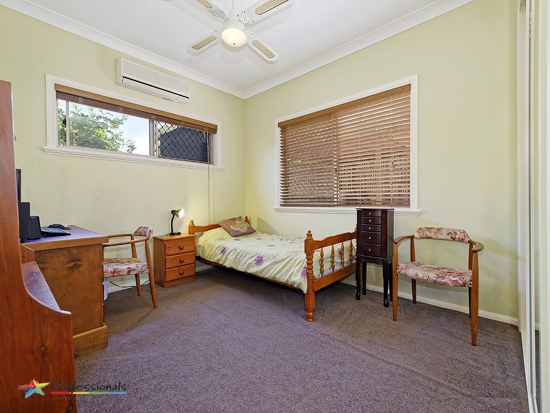 53 Rogers Parade West, Everton Park QLD 4053