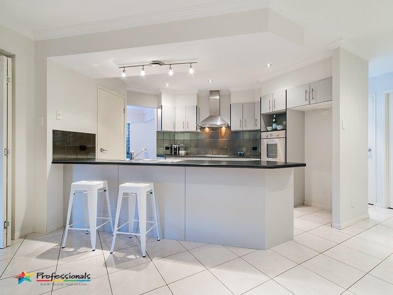 439 Bielby Street, Kenmore Hills QLD 4069