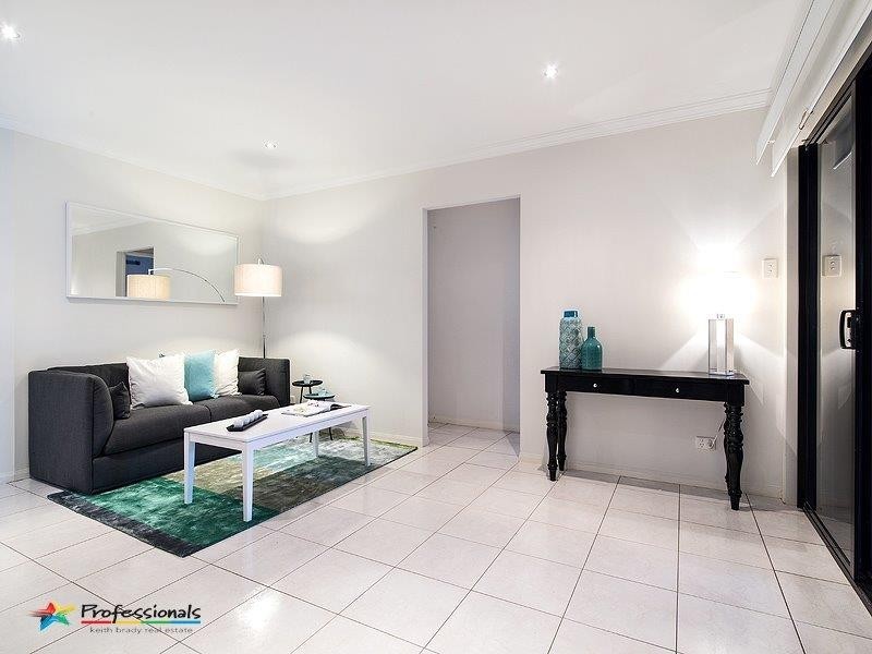 439 Bielby Street, Kenmore Hills QLD 4069