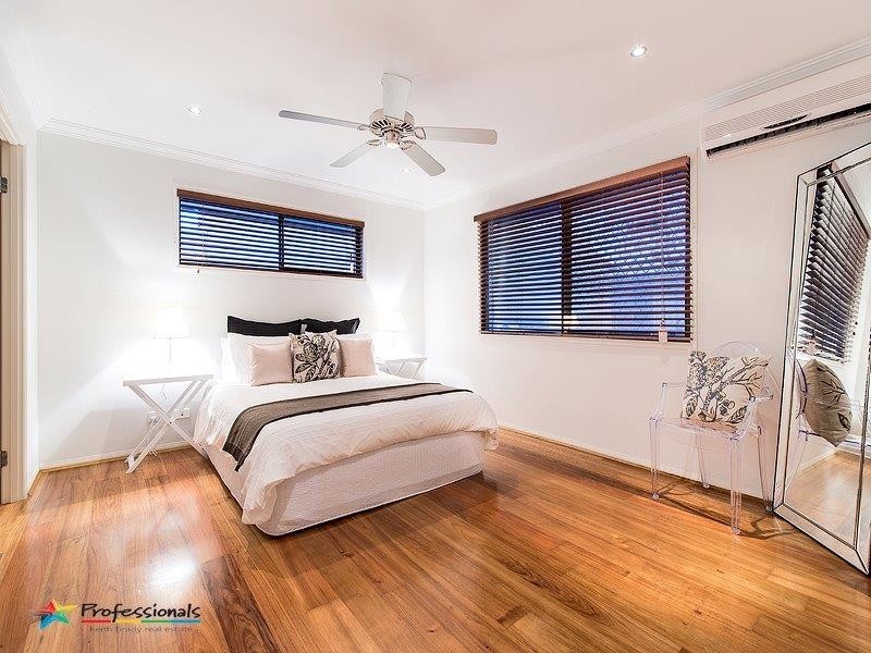 439 Bielby Street, Kenmore Hills QLD 4069