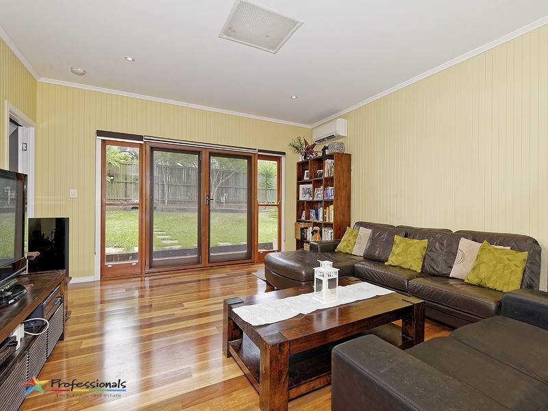 35 Mimosa Street, Mitchelton QLD 4053