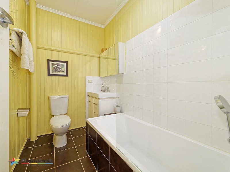 35 Mimosa Street, Mitchelton QLD 4053