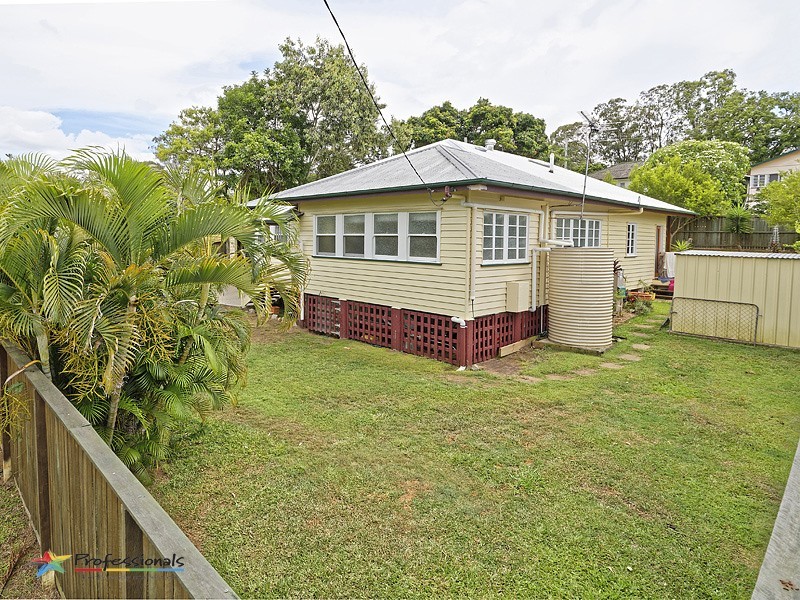 35 Mimosa Street, Mitchelton QLD 4053