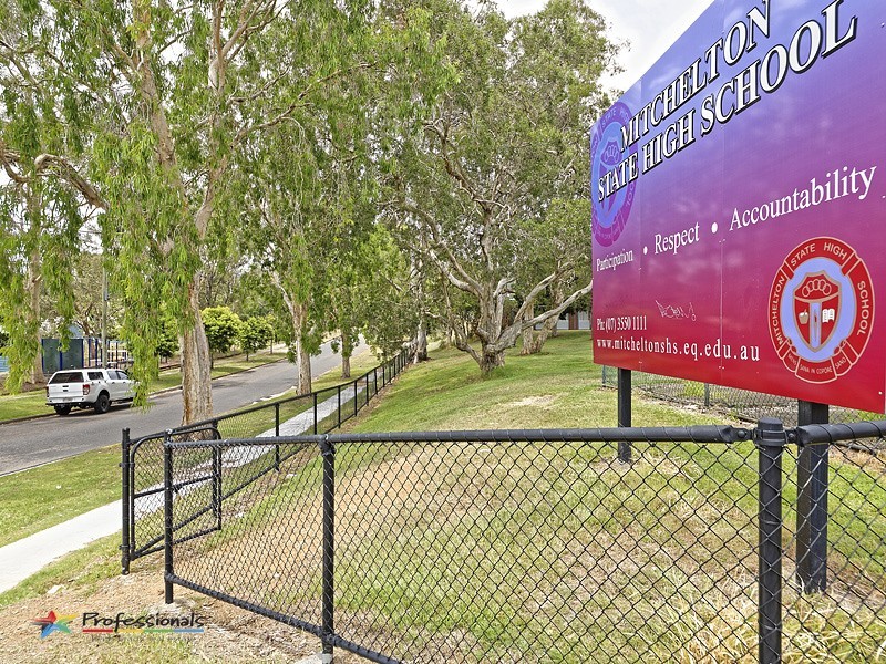 35 Mimosa Street, Mitchelton QLD 4053