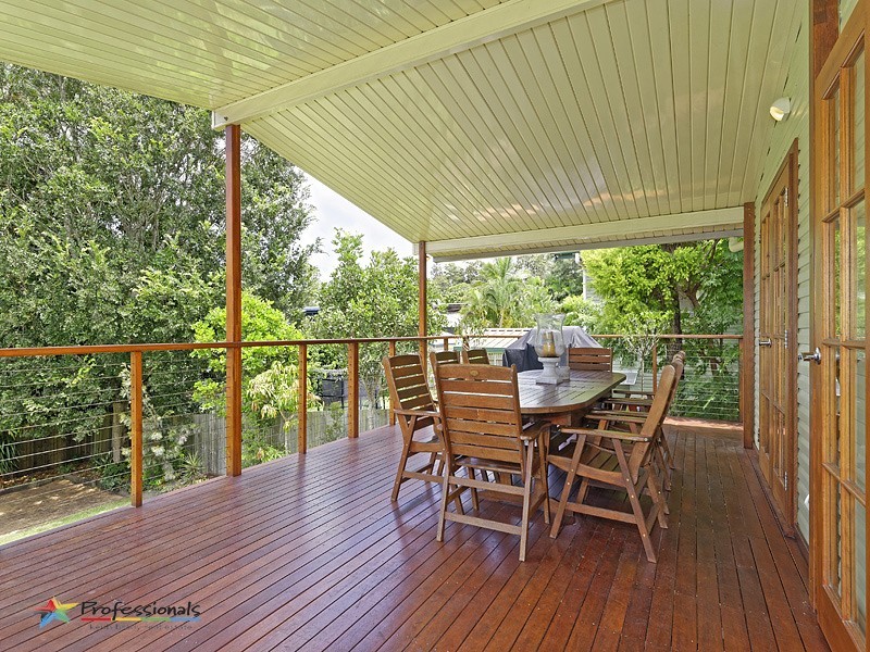 49 Yanderra Avenue, Arana Hills QLD 4054