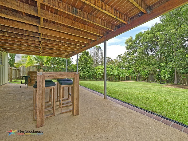 49 Yanderra Avenue, Arana Hills QLD 4054