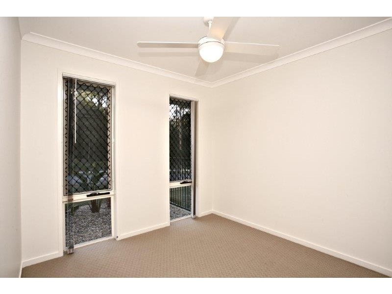 2/2 Georges Court, Everton Hills QLD 4053