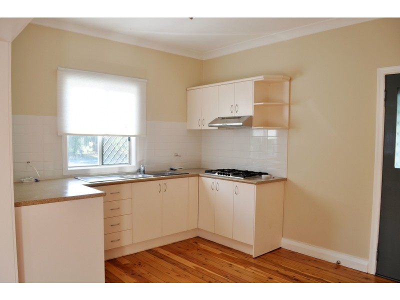 2 Rainey Street, Chermside QLD 4032